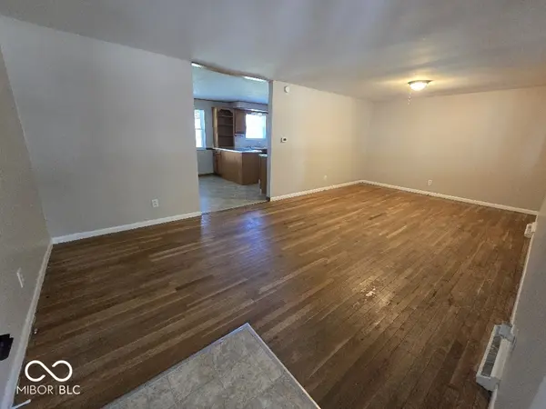 310 Jeffrey LN, Pendleton, IN 46064