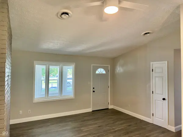 939 Sawmill RD, Whiteland, IN 46184