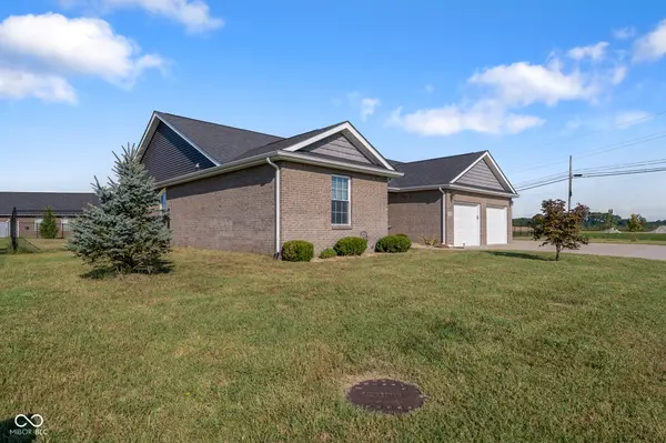 1604 E Bell Ford DR, Seymour, IN 47274