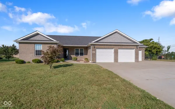 1604 E Bell Ford DR, Seymour, IN 47274