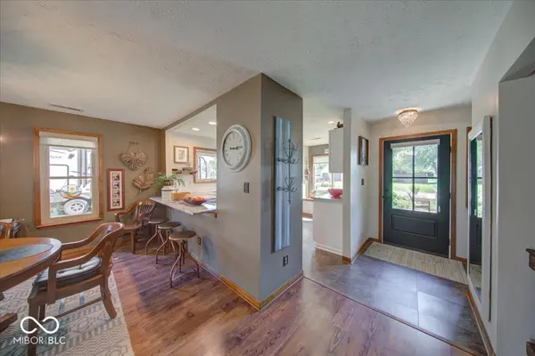 1140 Barcelona DR, Greenwood, IN 46143
