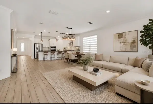 8318 VIVARO ISLE WAY, Windermere, FL 34786