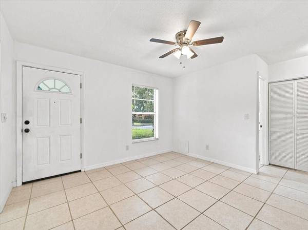 9812 85TH WAY, Seminole, FL, 33777 photo 3