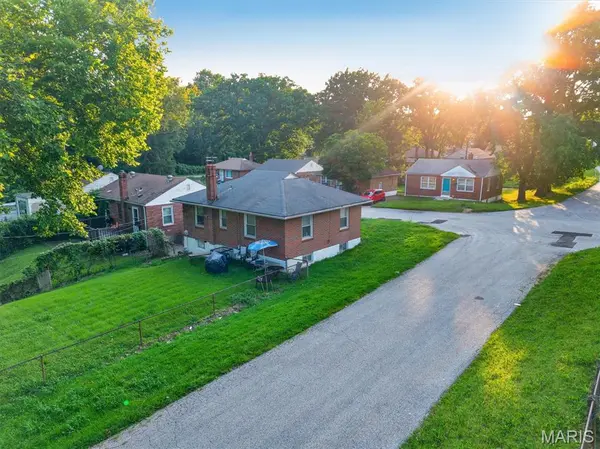 4610 Seattle ST, St Louis, MO 63121