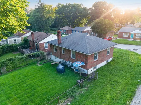 4610 Seattle ST, St Louis, MO 63121