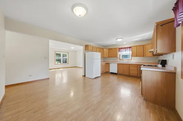 3136 Butler AVE, Steger, IL 60475