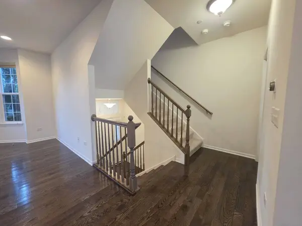 2873 Henley LN #2873, Naperville, IL 60540