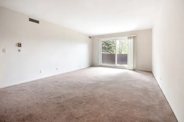 840 Wellington AVE #218, Elk Grove Village, IL 60007