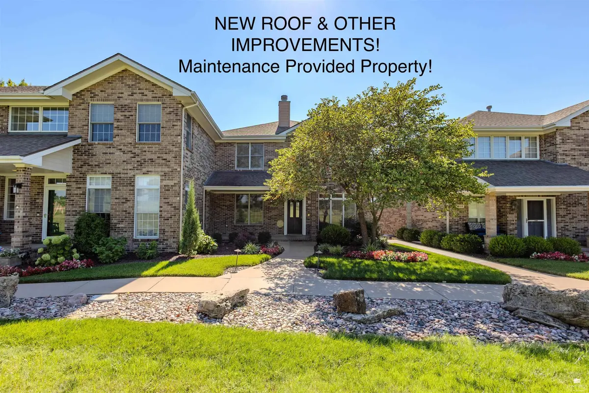 1510 Country Club PL, Manhattan, KS 66502