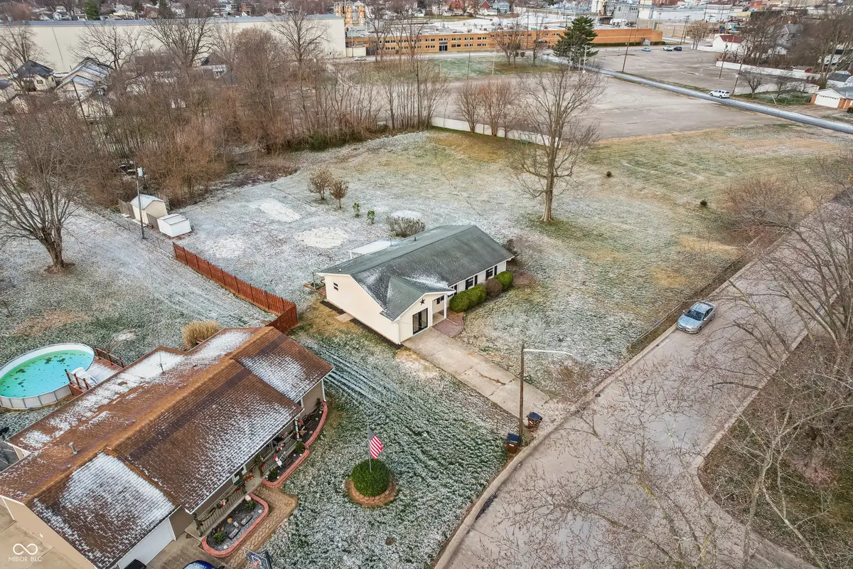 504 W Park DR, Edinburgh, IN 46124