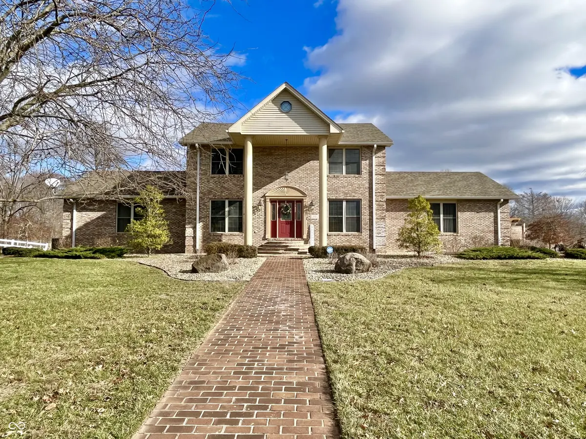 661 Whittier DR, Seymour, IN 47274