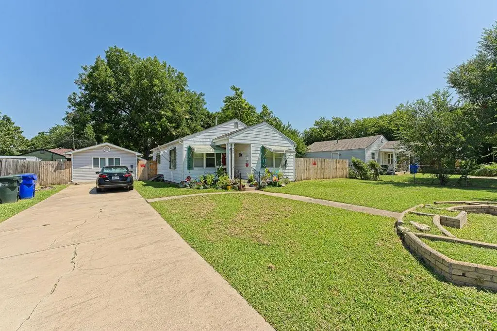 903 E Eufaula ST, Norman, OK 73071