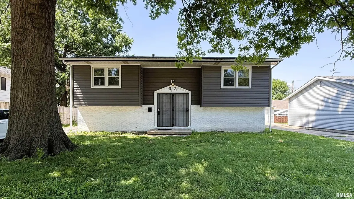 63 Villanova DR, Springfield, IL 62703