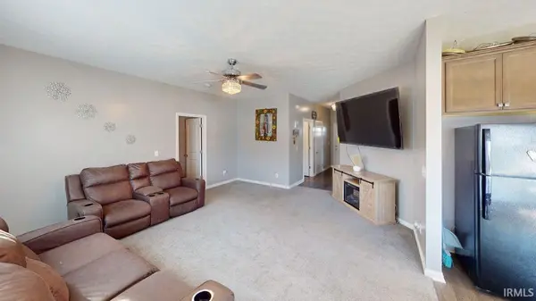 1405 N Hunters Crossing PASS, Huntingburg, IN 47542