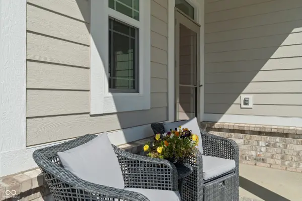 107 Thomas Point DR, Fortville, IN 46040