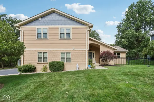 15906 Farr Hills DR, Westfield, IN 46074