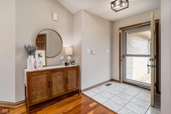 516 Leah WAY, Greenwood, IN 46142