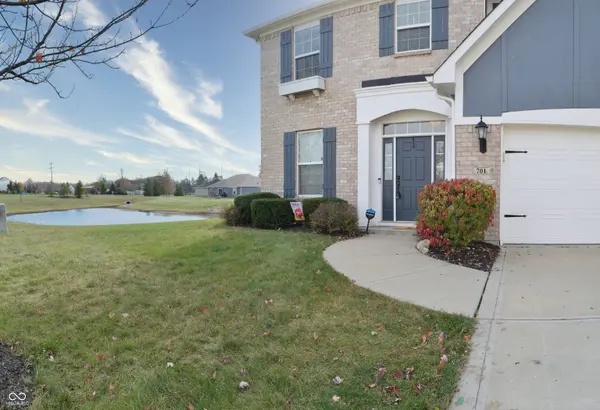 701 Jefferson Park DR, Pittsboro, IN 46167