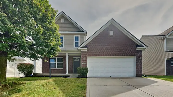 15196 High Timber LN, Noblesville, IN 46060