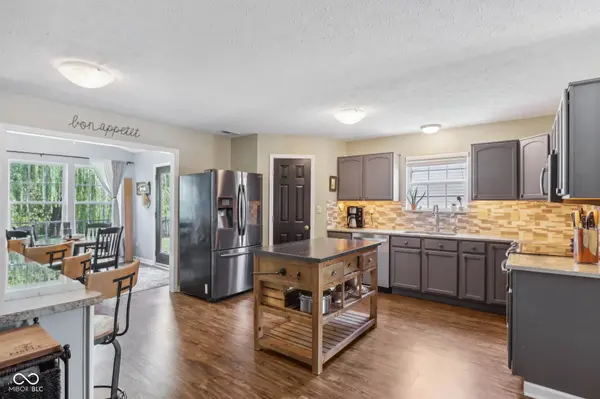70 Spring Lake DR, Westfield, IN 46074