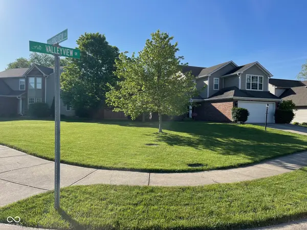 6264 Valleyview DR, Fishers, IN 46038