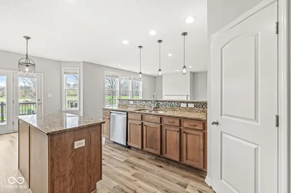 6209 Strathaven RD, Noblesville, IN 46062