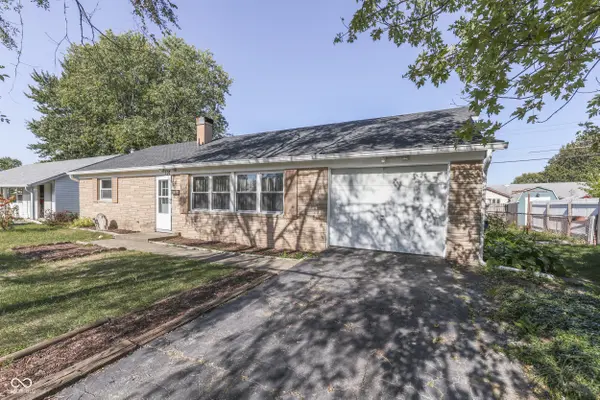 107 Brunswick DR, Greenwood, IN 46143