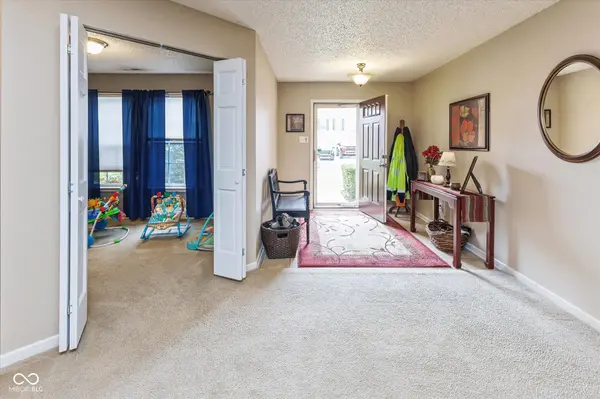 2143 Olympia DR, Franklin, IN 46131