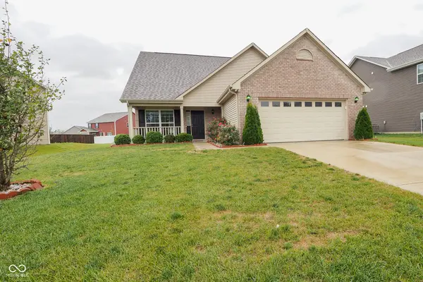 7518 Merrick DR, Brownsburg, IN 46112