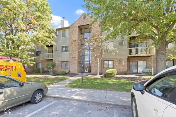 4351 W Village Parkway CIR W #8, Indianapolis, IN 46254