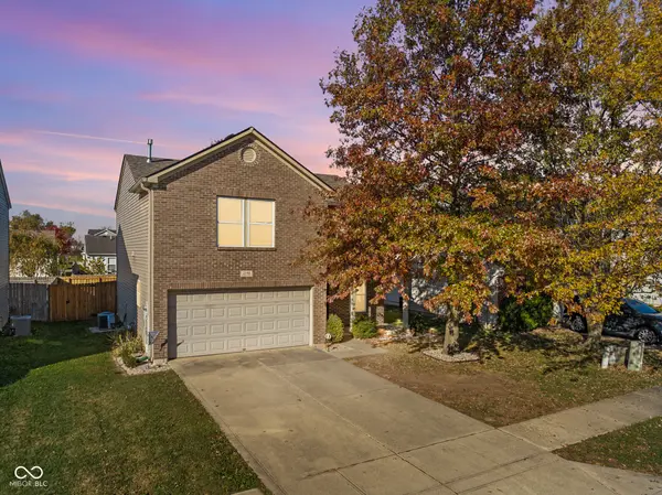 2148 Olympia DR, Franklin, IN 46131