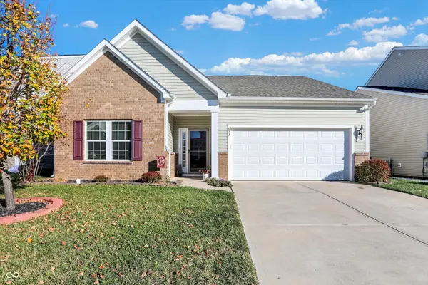 653 Reunion LN, Greenwood, IN 46143