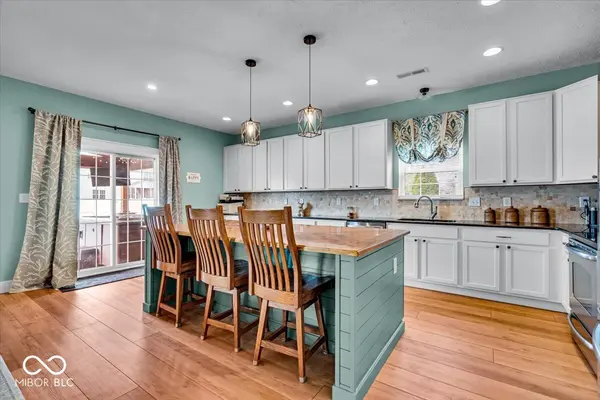 1630 Beacon Pointe BLVD, Brownsburg, IN 46112