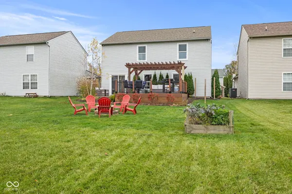 6751 Wimbledon DR, Zionsville, IN 46077