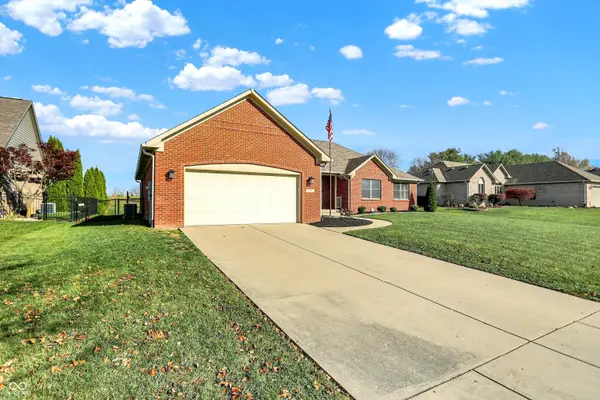 5200 Summerfield XING, Greenwood, IN 46143