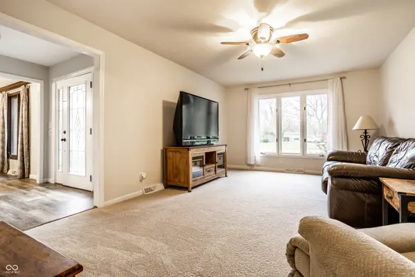 301 Oak Blvd S DR, Greenfield, IN 46140