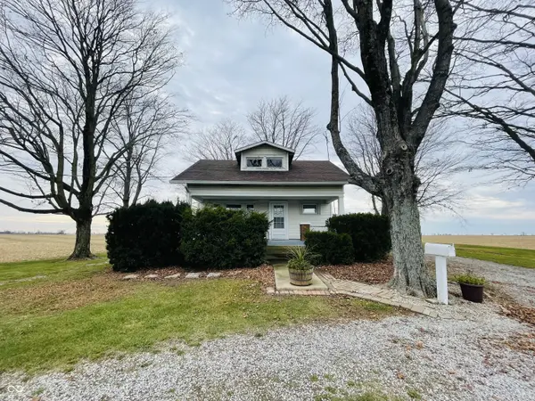 1228 N Grandison RD, Charlottesville, IN 46117