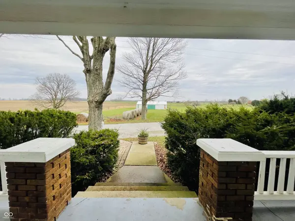 1228 N Grandison RD, Charlottesville, IN 46117