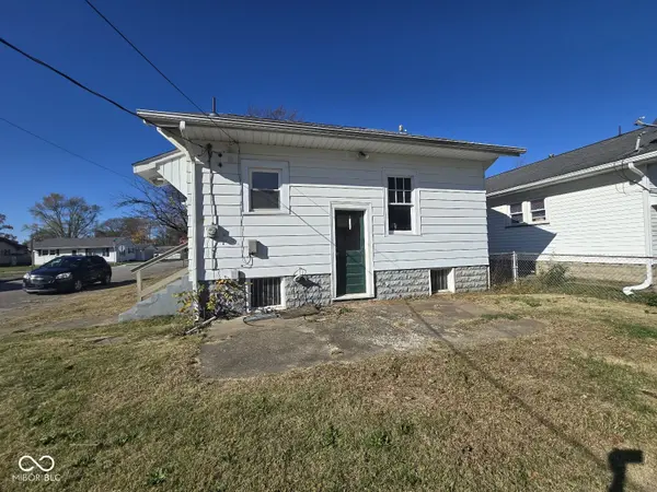 2448 S 8th ST, Terre Haute, IN 47802
