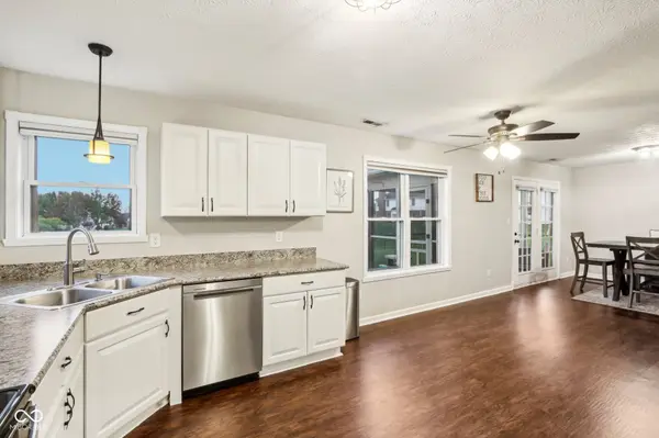 7967 Meadow Bend CIR, Indianapolis, IN 46259