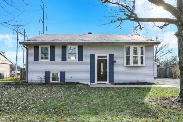 1171 Tanglewood DR, Greenwood, IN 46142
