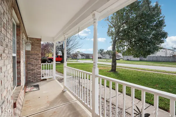 737 West ST, Whiteland, IN 46184