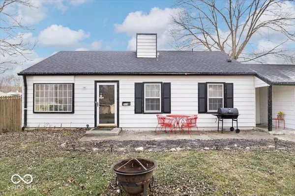 512 Gaywood DR, Chesterfield, IN 46017