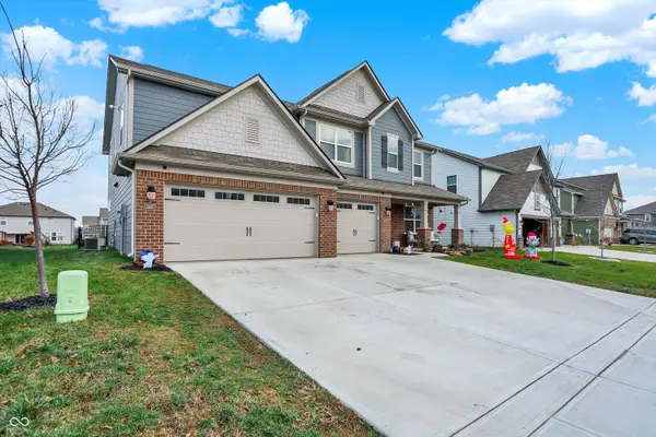 2447 S Copperstone DR, New Palestine, IN 46163
