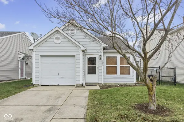1325 Odell LN, Greenwood, IN 46143