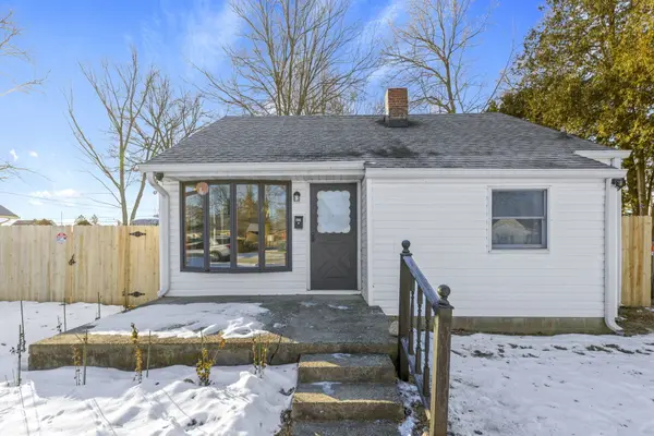 525 Vasbinder DR, Chesterfield, IN 46017