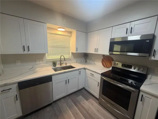 8350 BURGUNDY DR N, Pinellas Park, FL 33781