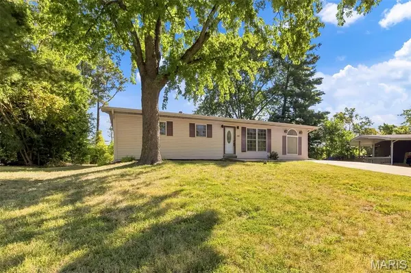 320 View Point Lane, Lake St Louis, MO 63367
