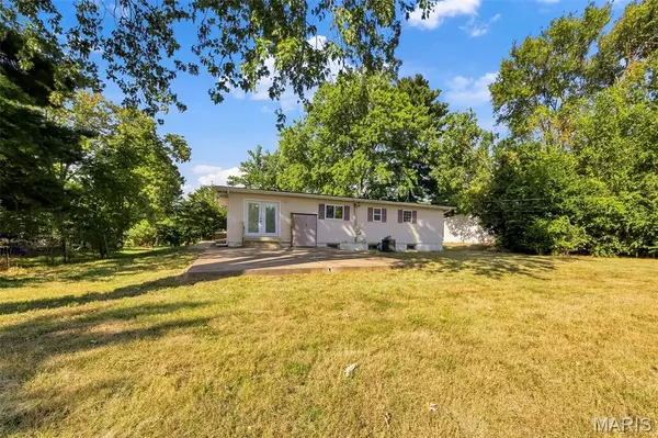 320 View Point Lane, Lake St Louis, MO 63367