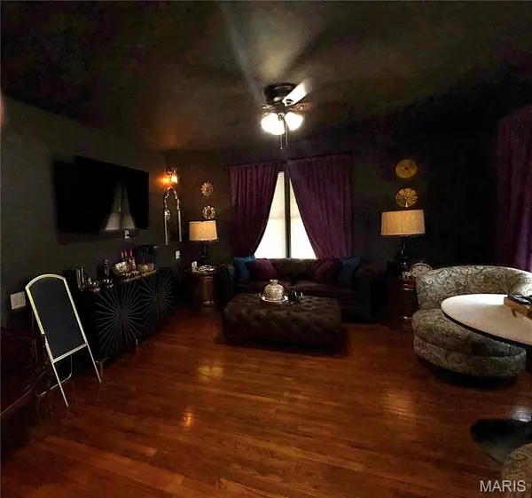 541 E Cherry ST, Troy, MO 63379